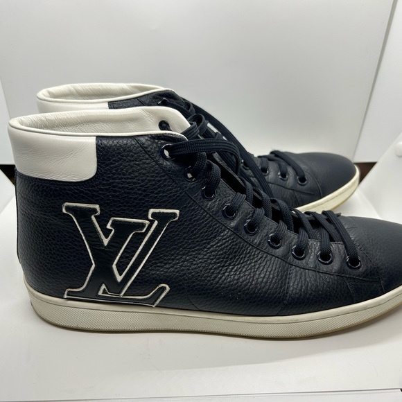 Louis Vuitton sneakers size 12 - Picture 16 of 16